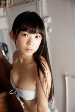 卖海豚的女孩