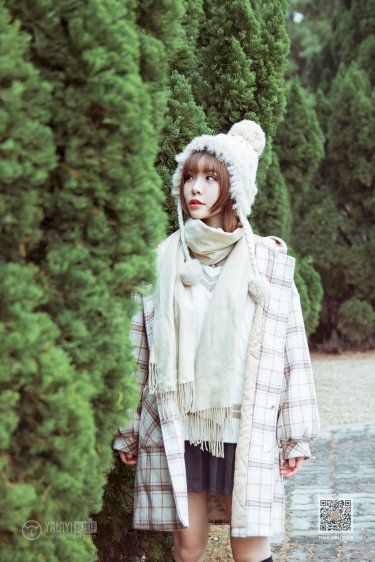唐三手撕千仞雪衣服