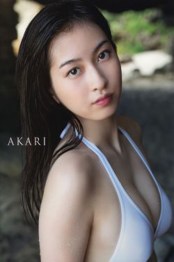 小布与伟仔