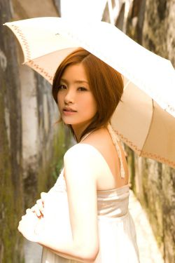 奔驰女车主违约